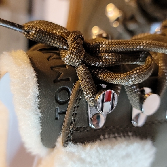 Tommy Hilfiger Dark Green FABY2 Lug Sole Boots - Picture 7 of 8